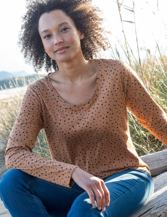 T-shirt imprimé pois en coton biologique(**) (noisette) T-shirt imprimé pois en coton biologique(**) (noisette)